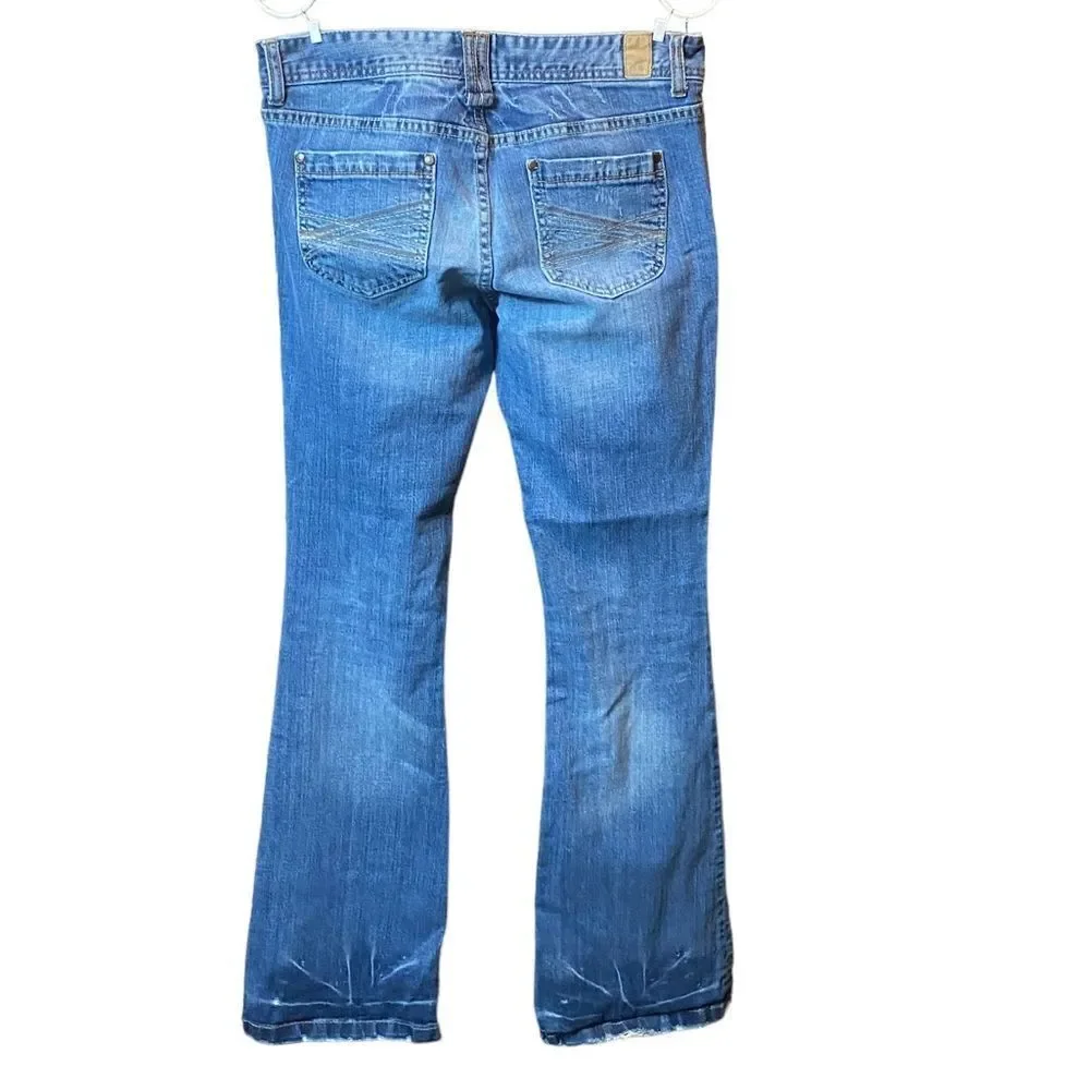 Maurice’s Molly Flare Wm’s Sz 3/4 Long Dark Blue Distressed Denim Jeans